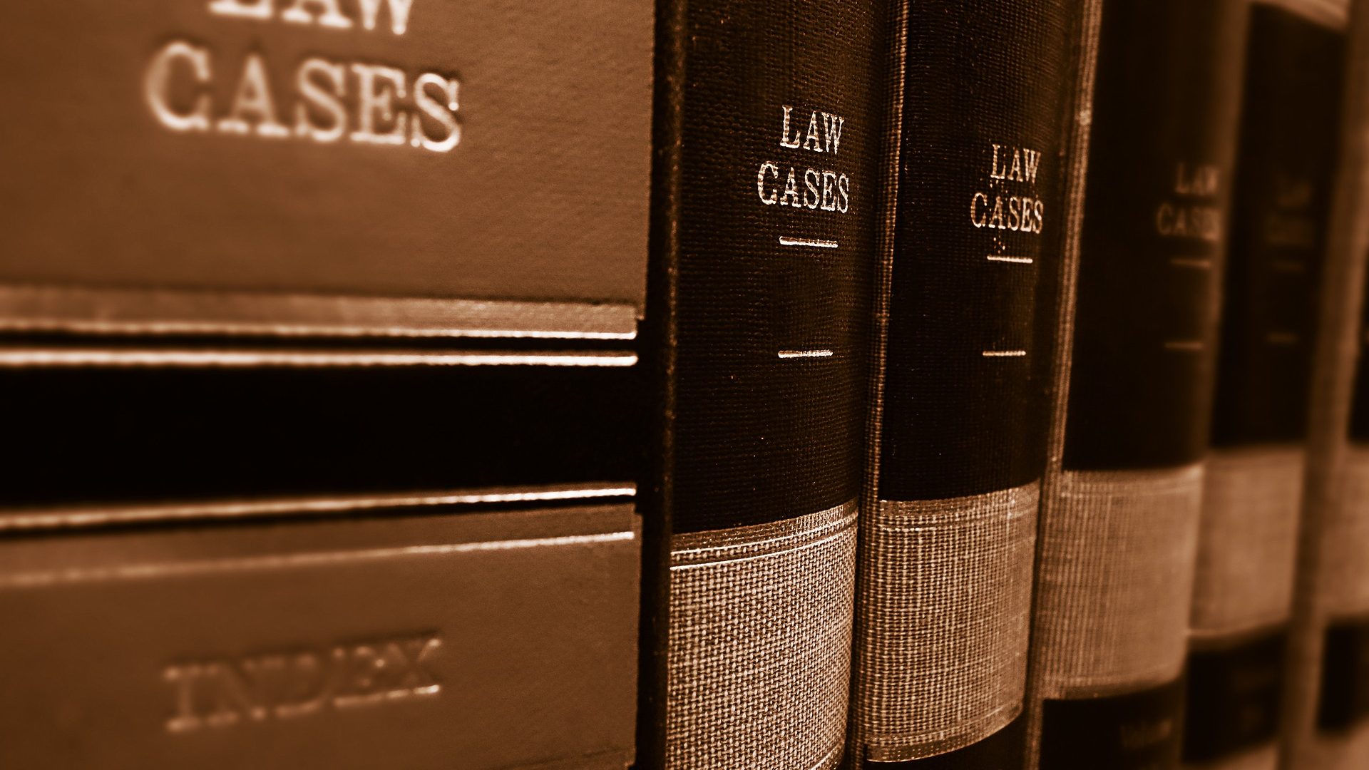 Livres de lois © DR