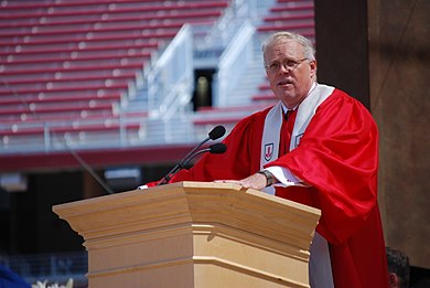 John L. Hennessy presenting at a conference © Eric Chan, CC BY-SA