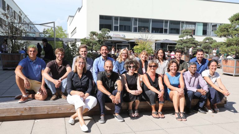 Photo de l'équipe de l'Assemblée d'Ecole @ DR